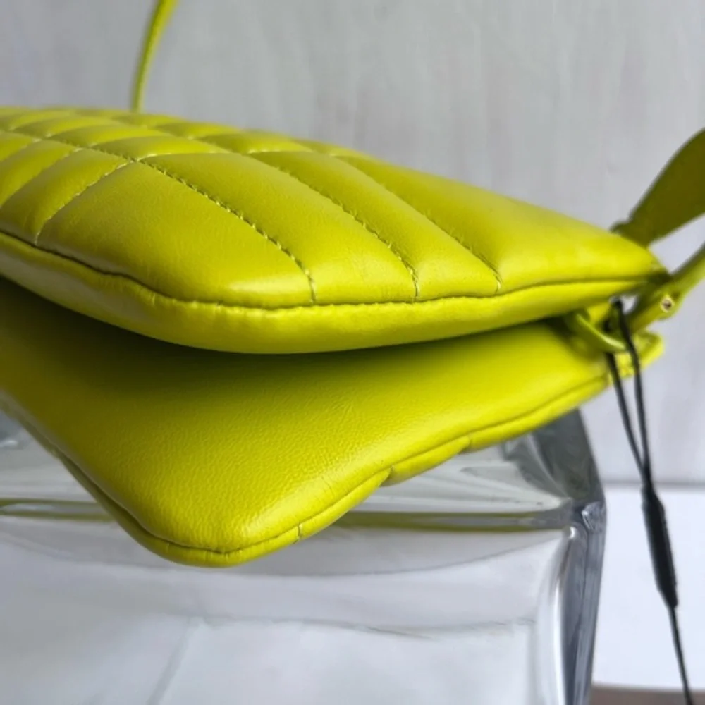 BURBERRY Lola Quilted Twin Pouch Vivid Lime
